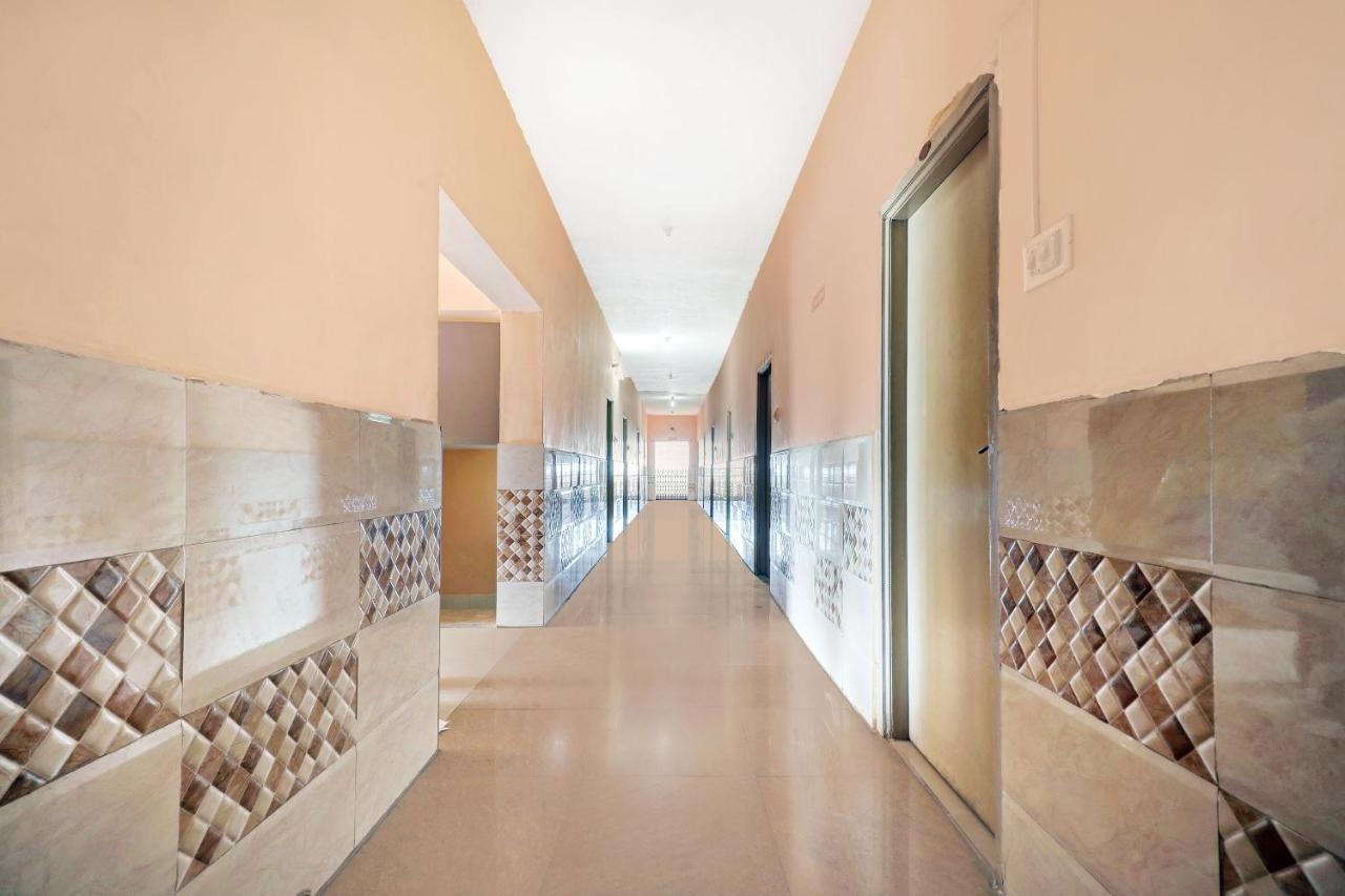 Oyo 81409 Hotel Sivajothi Тутикорин Экстерьер фото